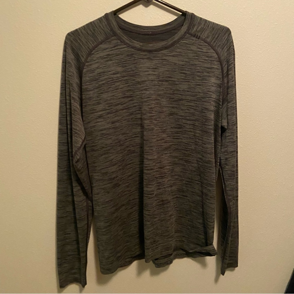 Lululemon Grey Fundamental Long Sleeve T-Shirt. Men’s Size Medium.